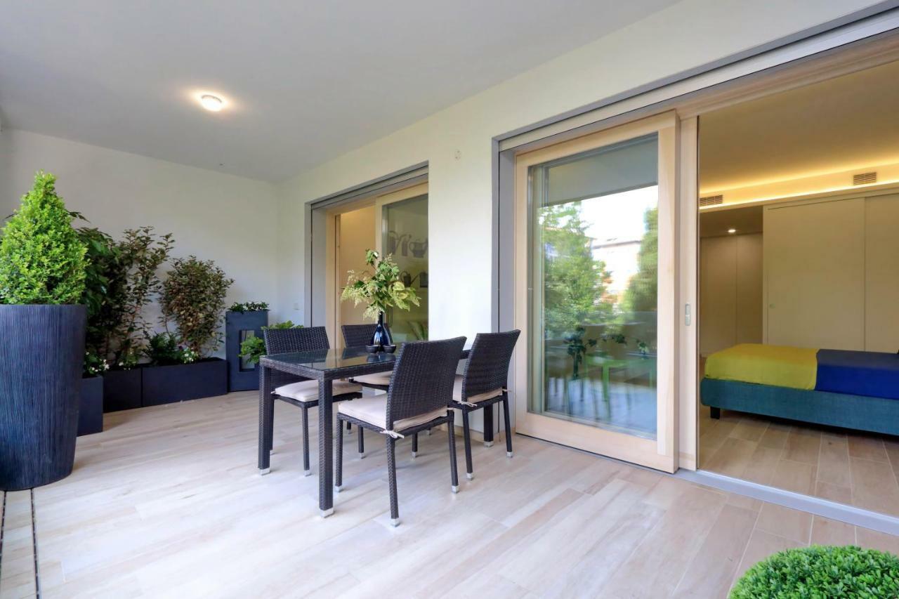 Green Terraced Apartment. 3 Stops From Colosseum Exterior photo